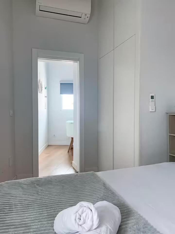 Charming Barrio De Las Letras Madrid Ngoại thất bức ảnh